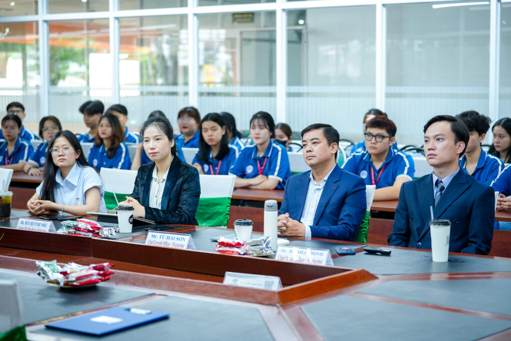 Ứng dụng AI trong Thương mại điện tử cho sinh viên Trường Đại học Kinh tế – Kỹ thuật Bình Dương